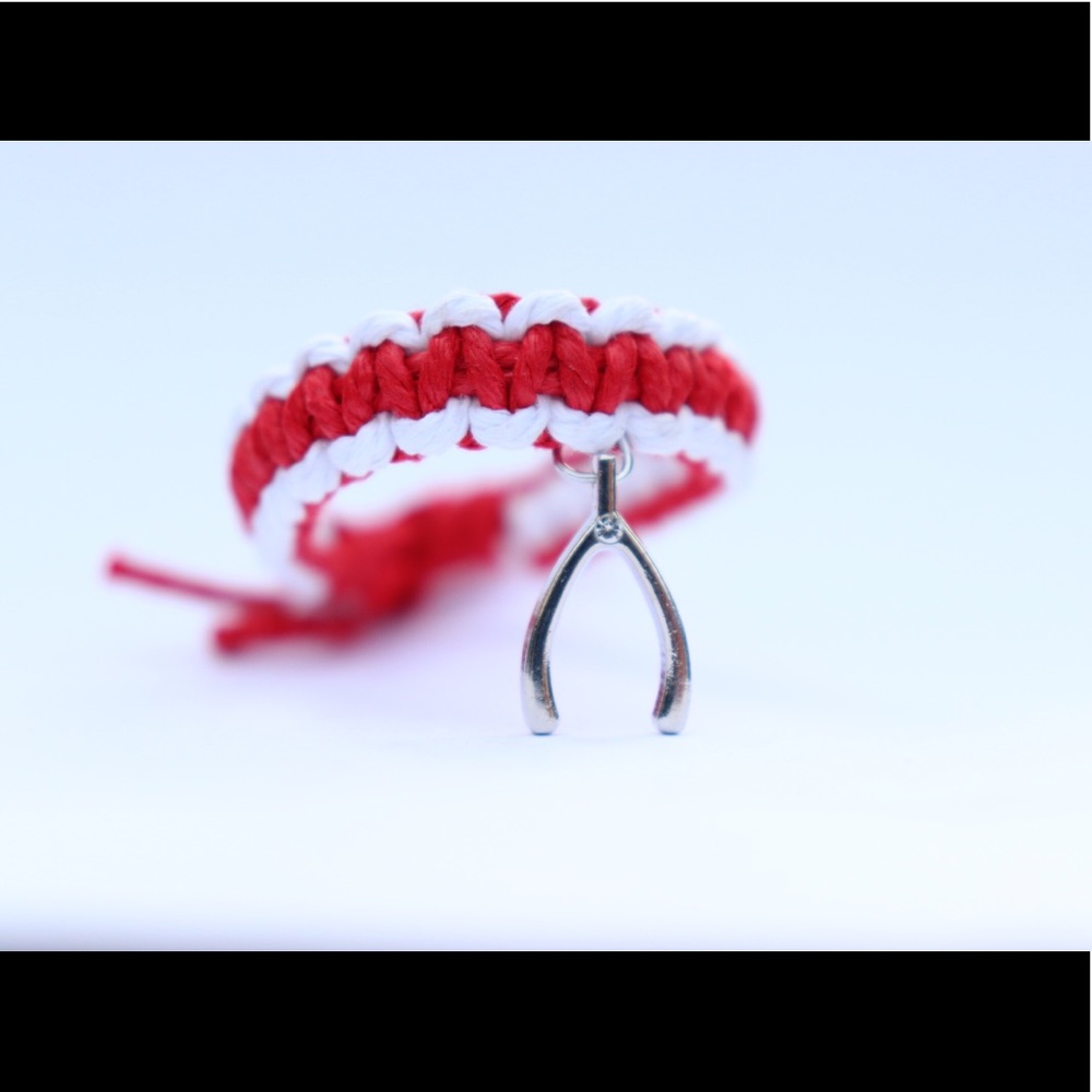 Favoral lucky wishbone stackable bracelet